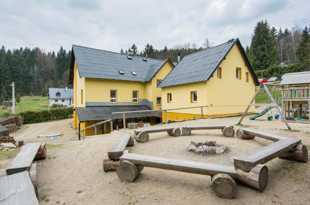 Pension Pod Vlekem Janov nad Nisou Exterior foto